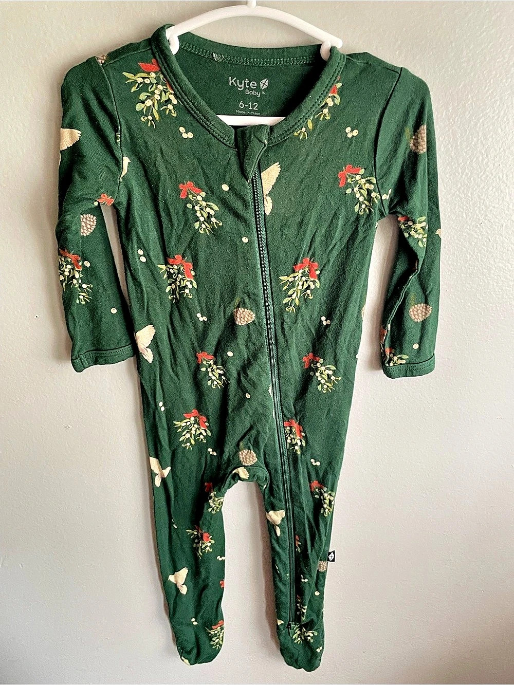6-12 Months Kyte Baby Mistletoe Print Footie